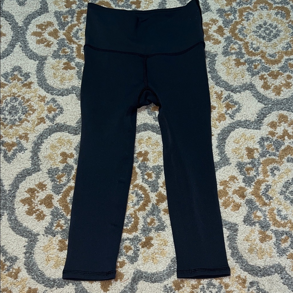 Lululemon dark grey capri leggings